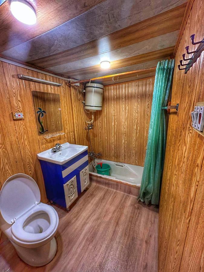 Hotel Exotic Young Shreen Houseboat Srīnagar Zewnętrze zdjęcie