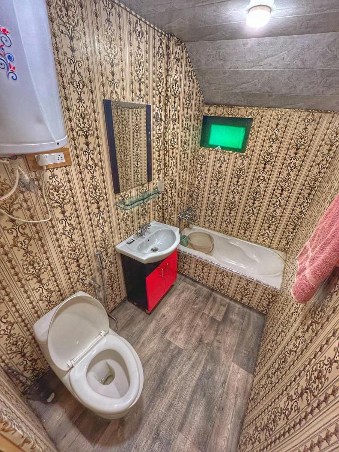 Hotel Exotic Young Shreen Houseboat Srīnagar Zewnętrze zdjęcie